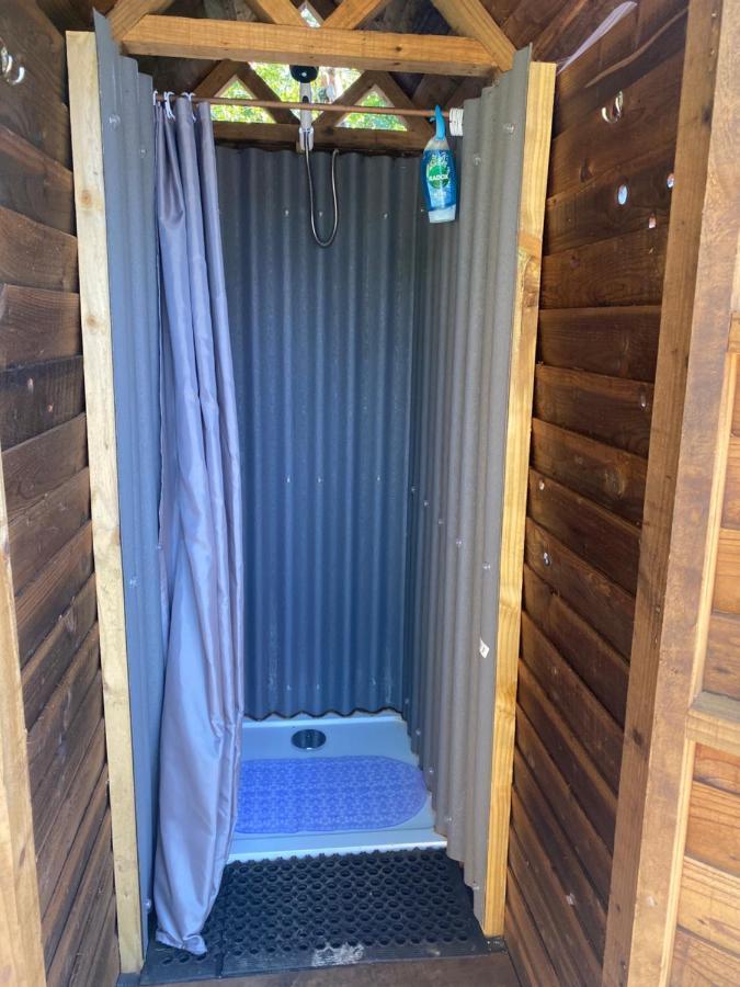 Kingfisher Cabin - Wild Escapes Wrenbury Off Grid Glamping - Ages 12 And Over Baddiley المظهر الخارجي الصورة